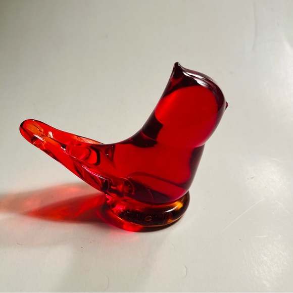 Cardinal of Love Red Bird Titan Glass Figurine Red Signed - Picture 5 of 9
